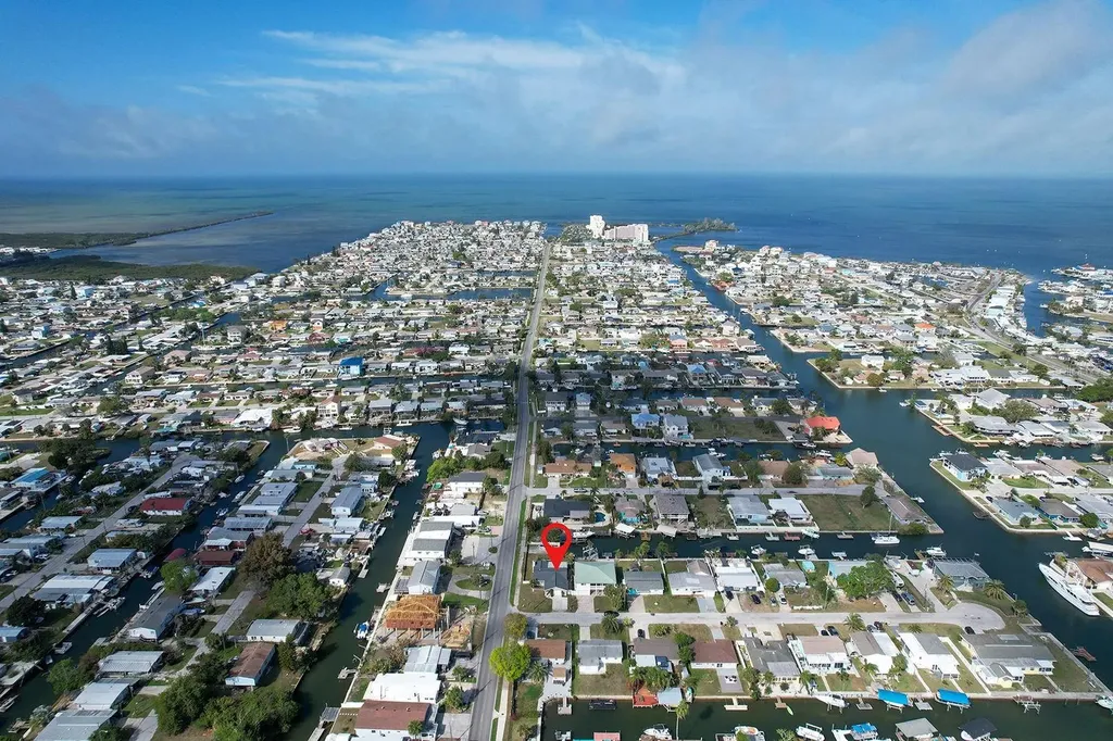 13727 Coco Hudson FL 34667