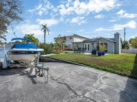 13727 Coco Hudson FL 34667