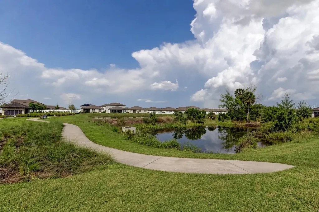906 Swaying Sawgrass Avenue Ruskin FL 33570