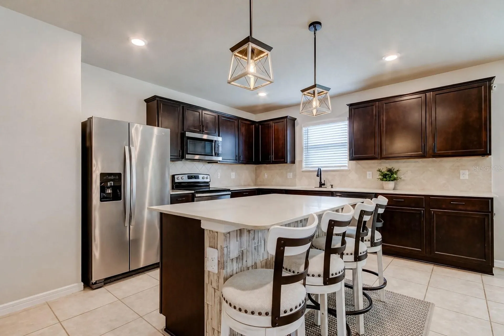906 Swaying Sawgrass Avenue Ruskin FL 33570