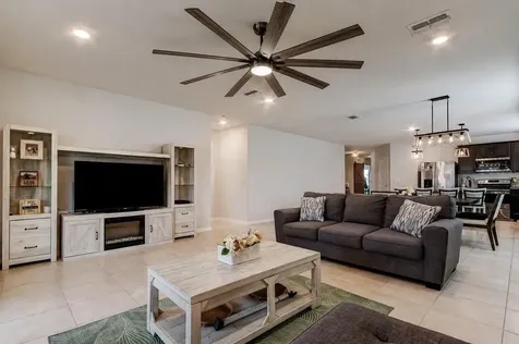 906 Swaying Sawgrass Avenue Ruskin FL 33570