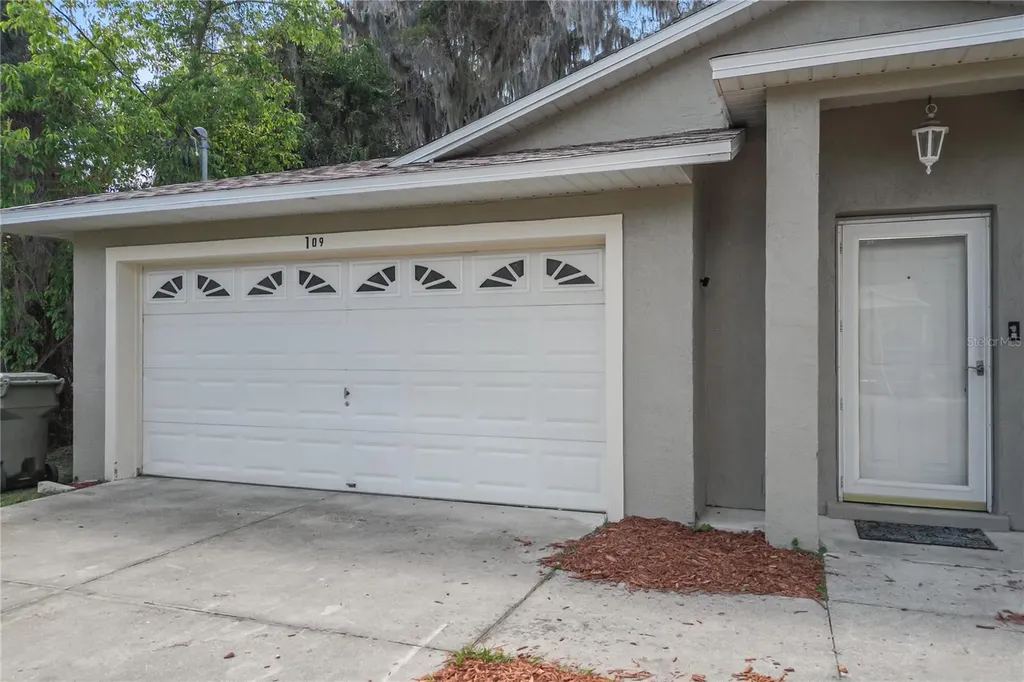109 N Faulkner Avenue Leesburg FL 34748