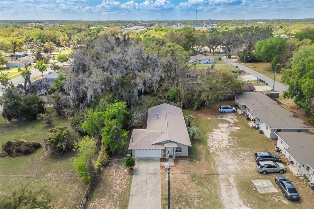 109 N Faulkner Avenue Leesburg FL 34748
