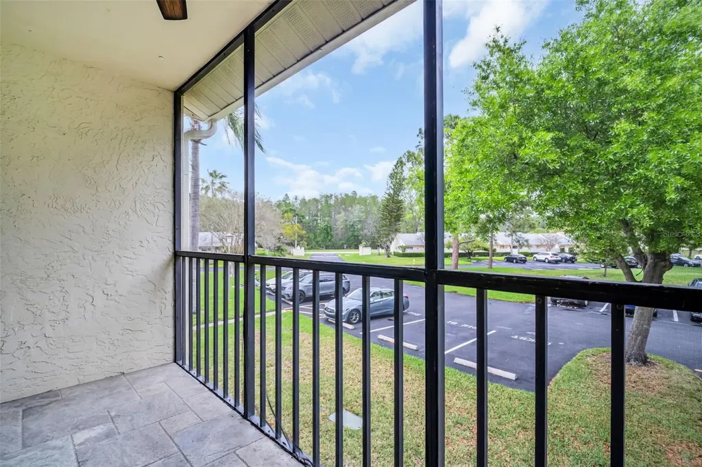 1400 Pine Glen Lane Tarpon Springs FL 34688