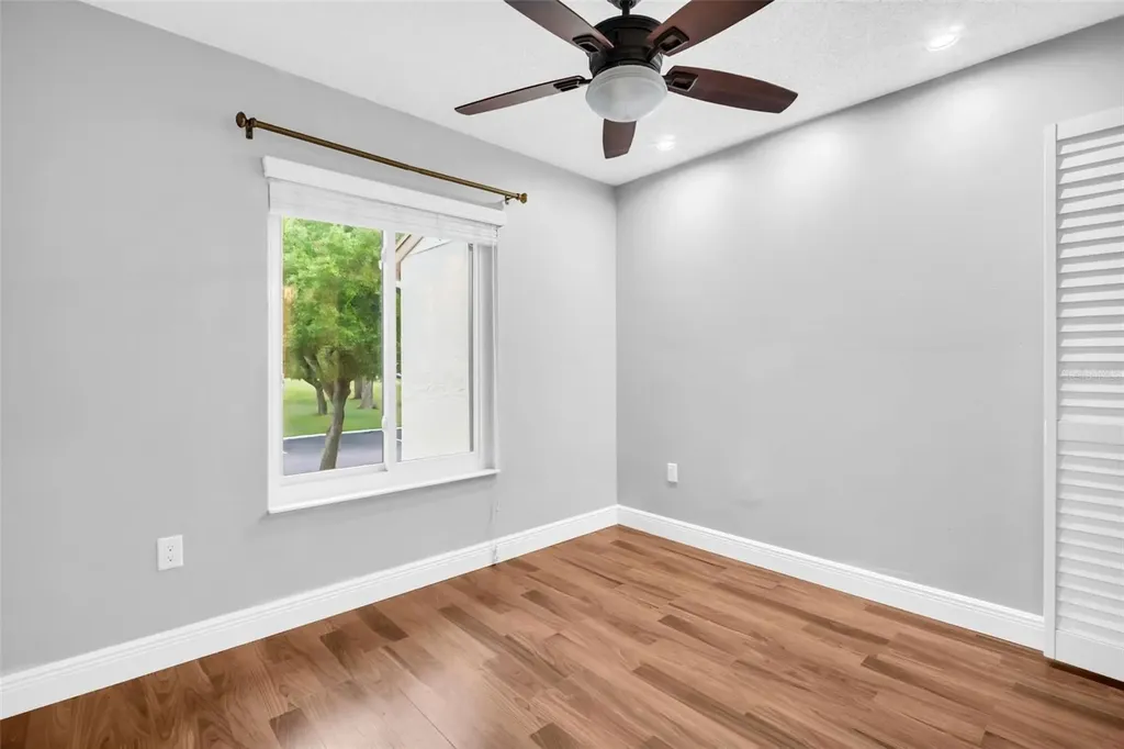 1400 Pine Glen Lane Tarpon Springs FL 34688