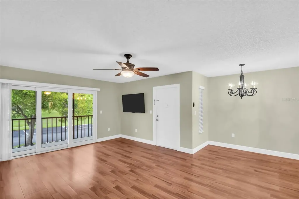 1400 Pine Glen Lane Tarpon Springs FL 34688