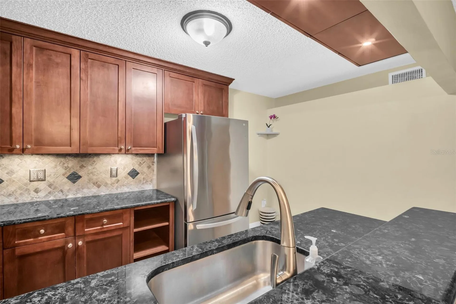 1400 Pine Glen Lane Tarpon Springs FL 34688