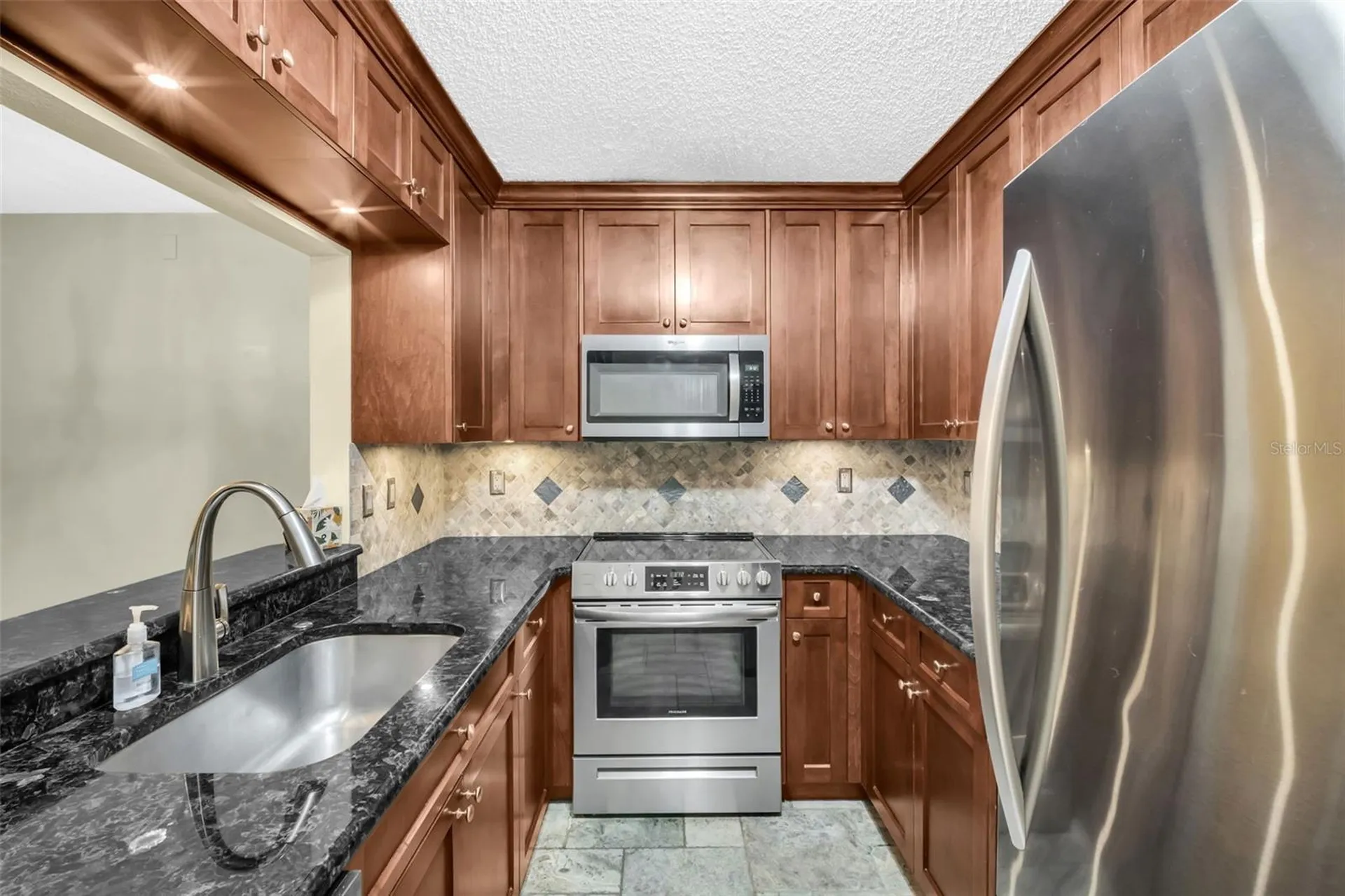 1400 Pine Glen Lane Tarpon Springs FL 34688