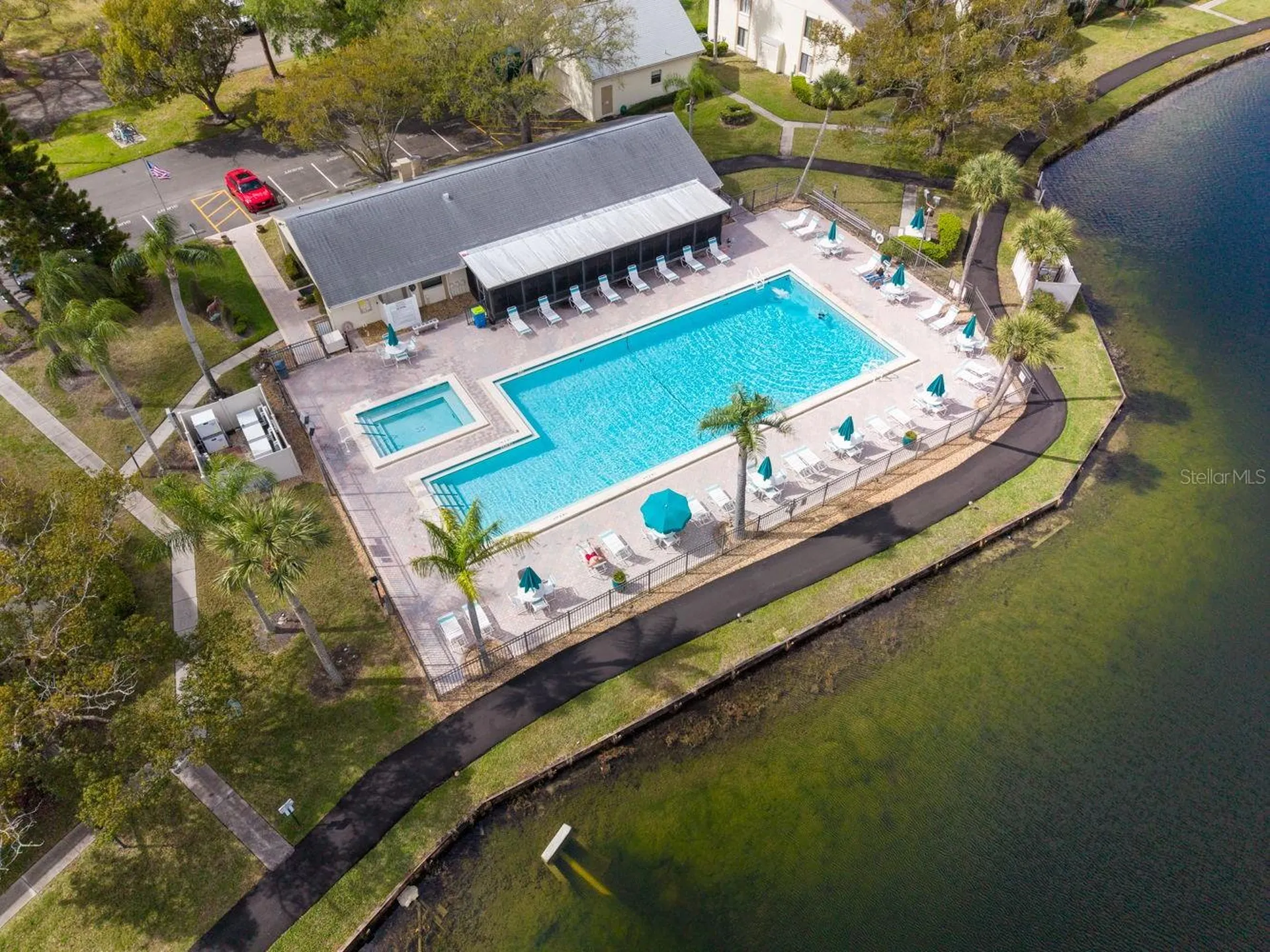 1400 Pine Glen Lane Tarpon Springs FL 34688