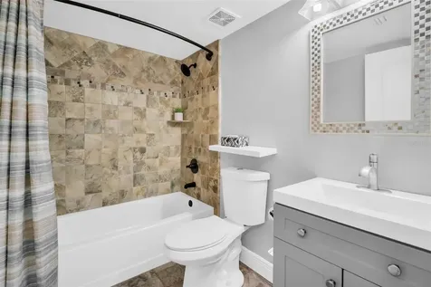 1400 Pine Glen Lane Tarpon Springs FL 34688