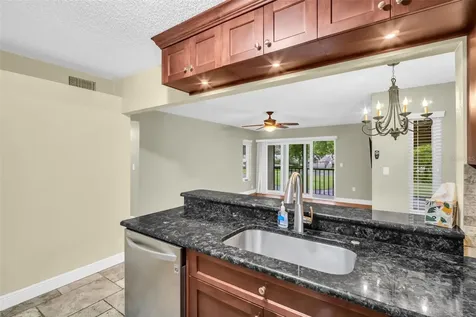 1400 Pine Glen Lane Tarpon Springs FL 34688