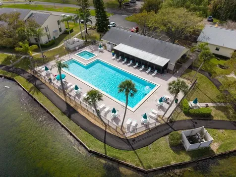1400 Pine Glen Lane Tarpon Springs FL 34688