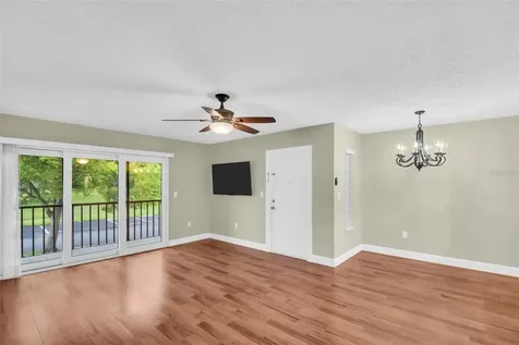 1400 Pine Glen Lane Tarpon Springs FL 34688