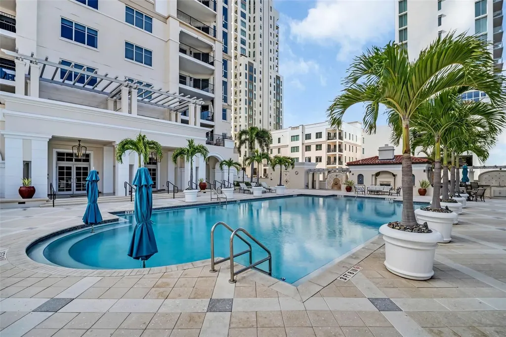 300 Beach Drive NE St Petersburg FL 33701