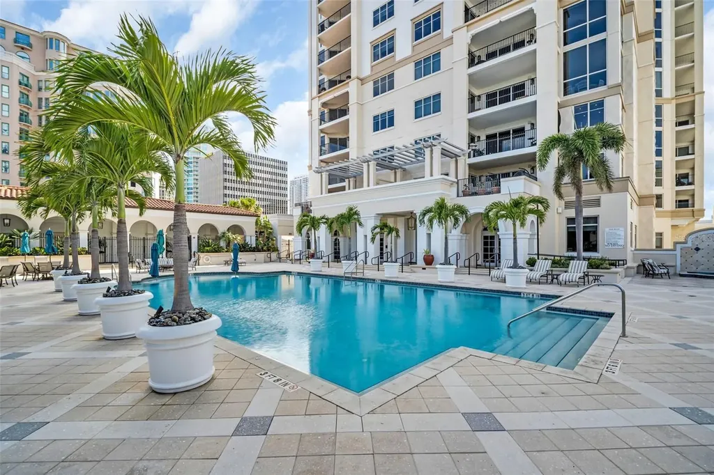 300 Beach Drive NE St Petersburg FL 33701