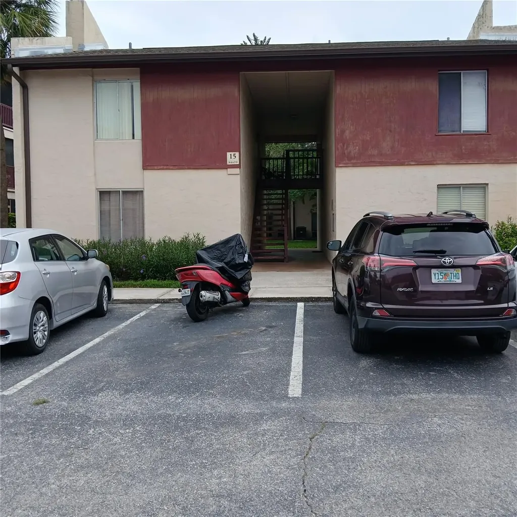 3836 N Lake Drive Tampa FL 33614