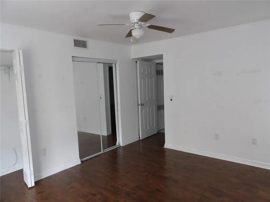3836 N Lake Drive Tampa FL 33614