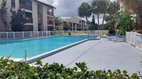3836 N Lake Drive Tampa FL 33614