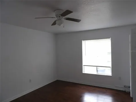 3836 N Lake Drive Tampa FL 33614