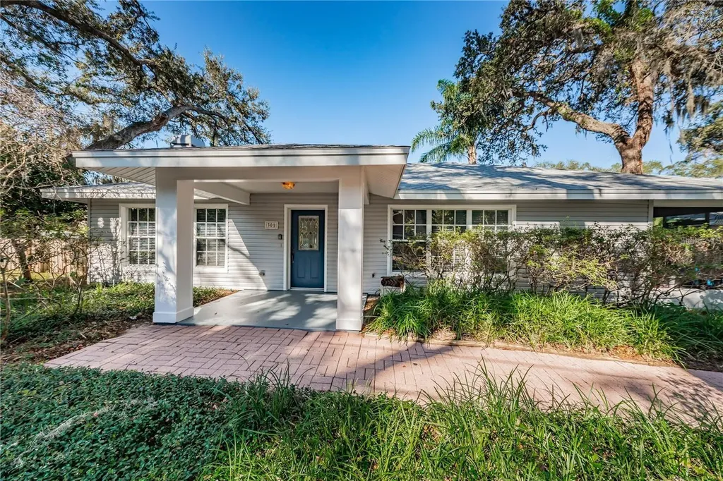 301 Washington Avenue Safety Harbor FL 34695