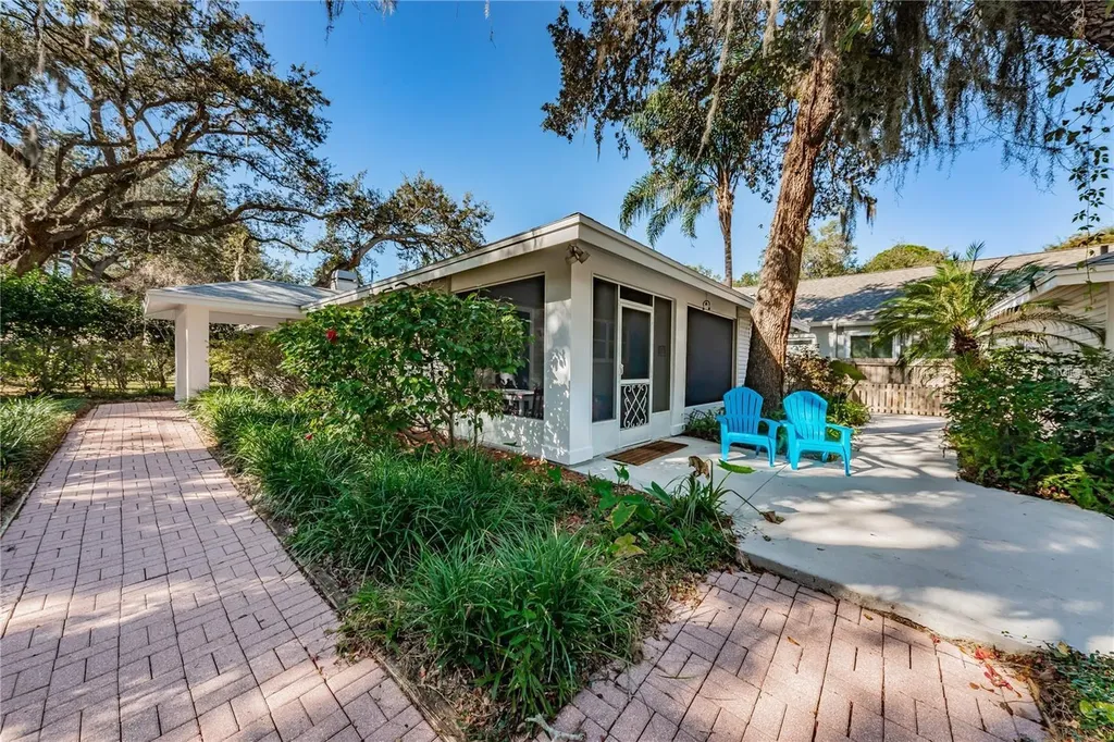 301 Washington Avenue Safety Harbor FL 34695