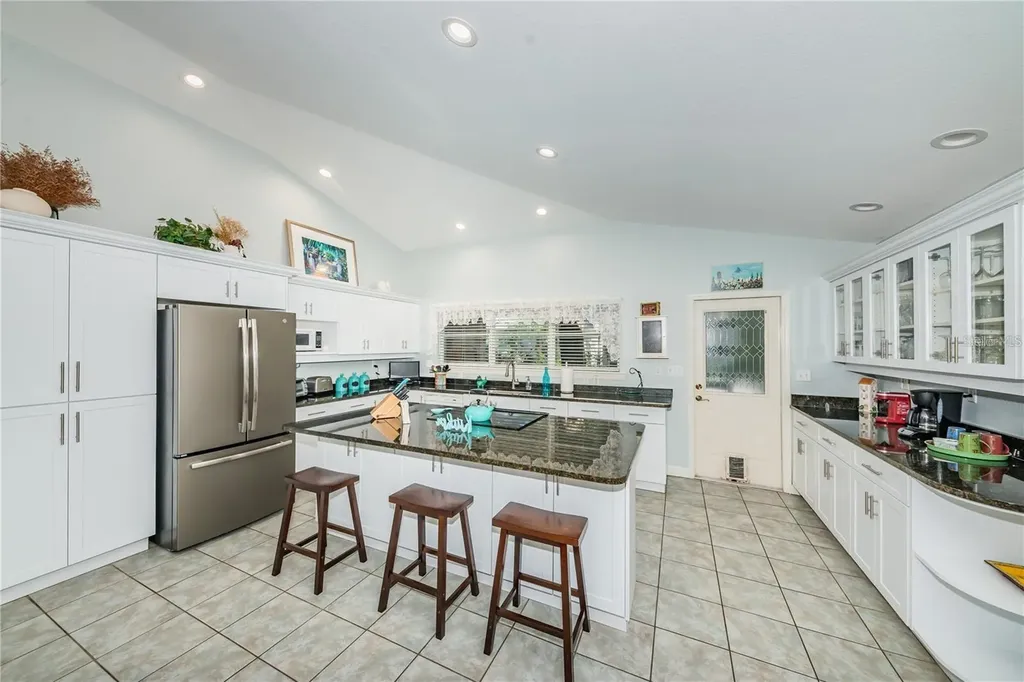 301 Washington Avenue Safety Harbor FL 34695