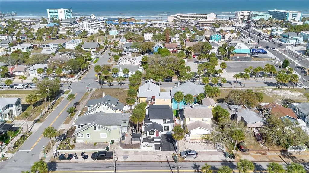 207 S Oleander Avenue Daytona Beach FL 32118