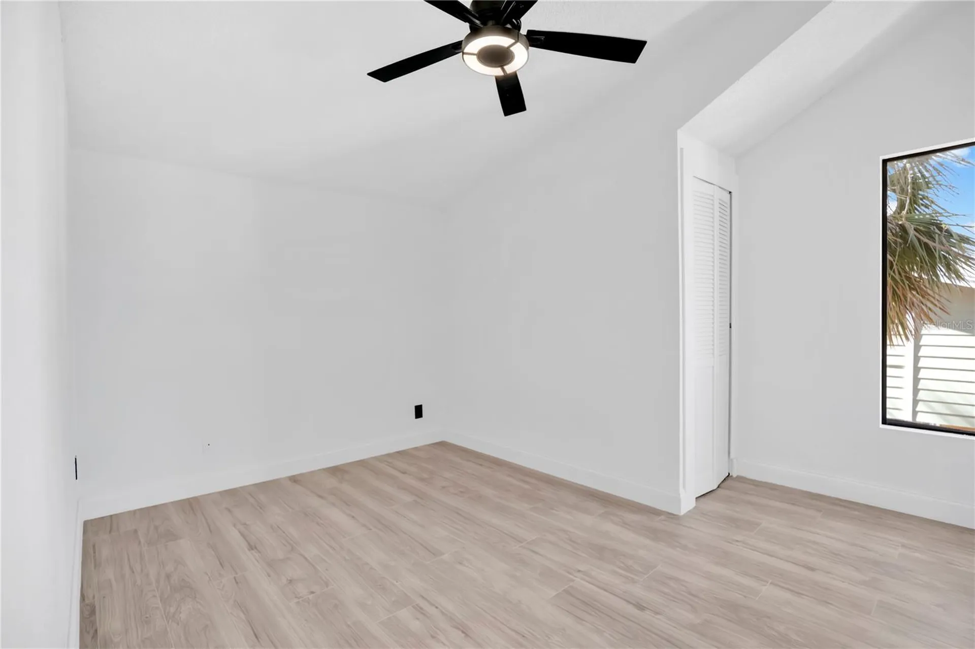 207 S Oleander Avenue Daytona Beach FL 32118