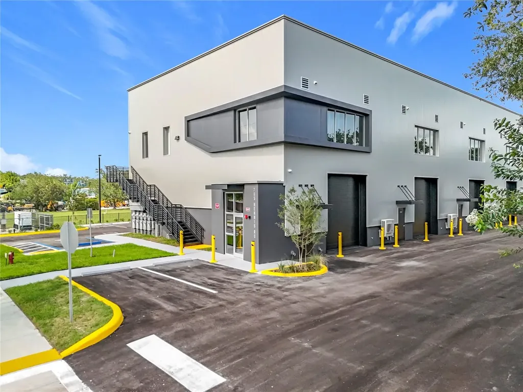 705 Hennis Road Winter Garden FL 34787