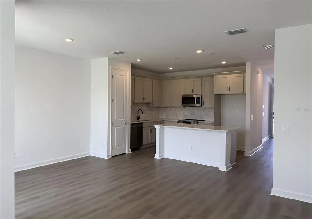 7614 Deer Valley Circle Tampa FL 33635