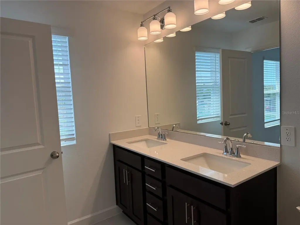 7614 Deer Valley Circle Tampa FL 33635