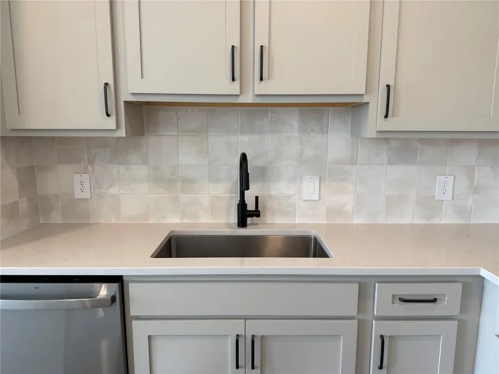7614 Deer Valley Circle Tampa FL 33635