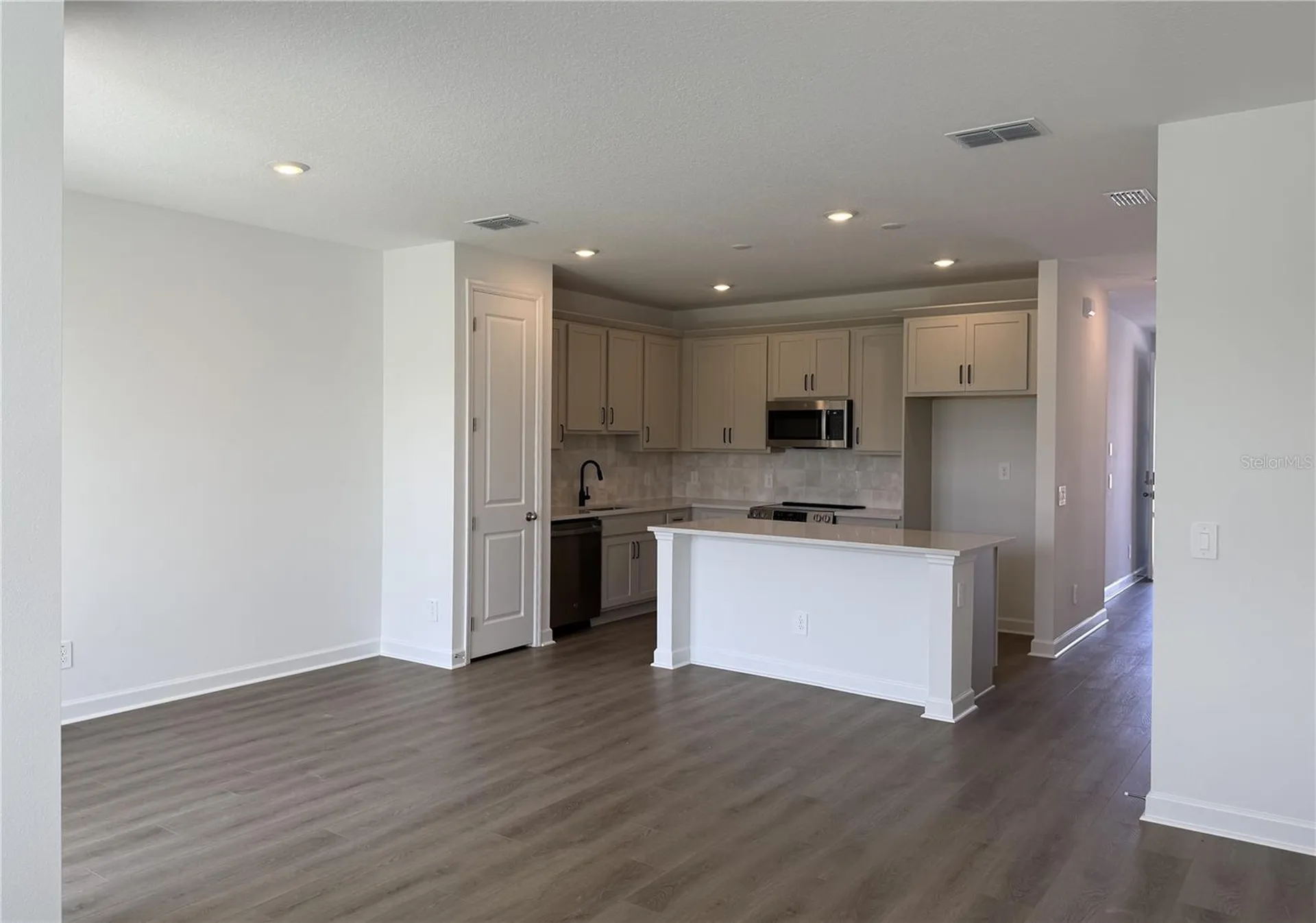 7614 Deer Valley Circle Tampa FL 33635