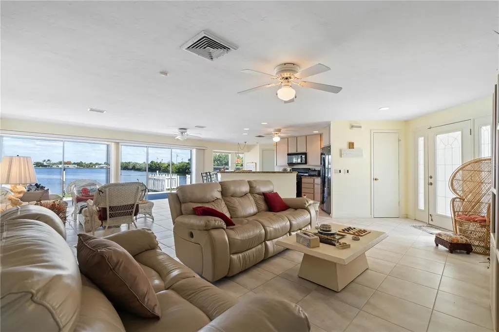 109 W Tarpon Boulevard NW Port Charlotte FL 33952