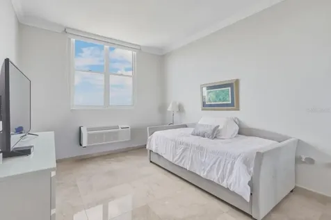 Cond. Puerto Paseos Avenida Felisa Rincon Gautier San Juan PR 00926