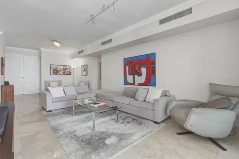 Cond. Puerto Paseos Avenida Felisa Rincon Gautier San Juan PR 00926