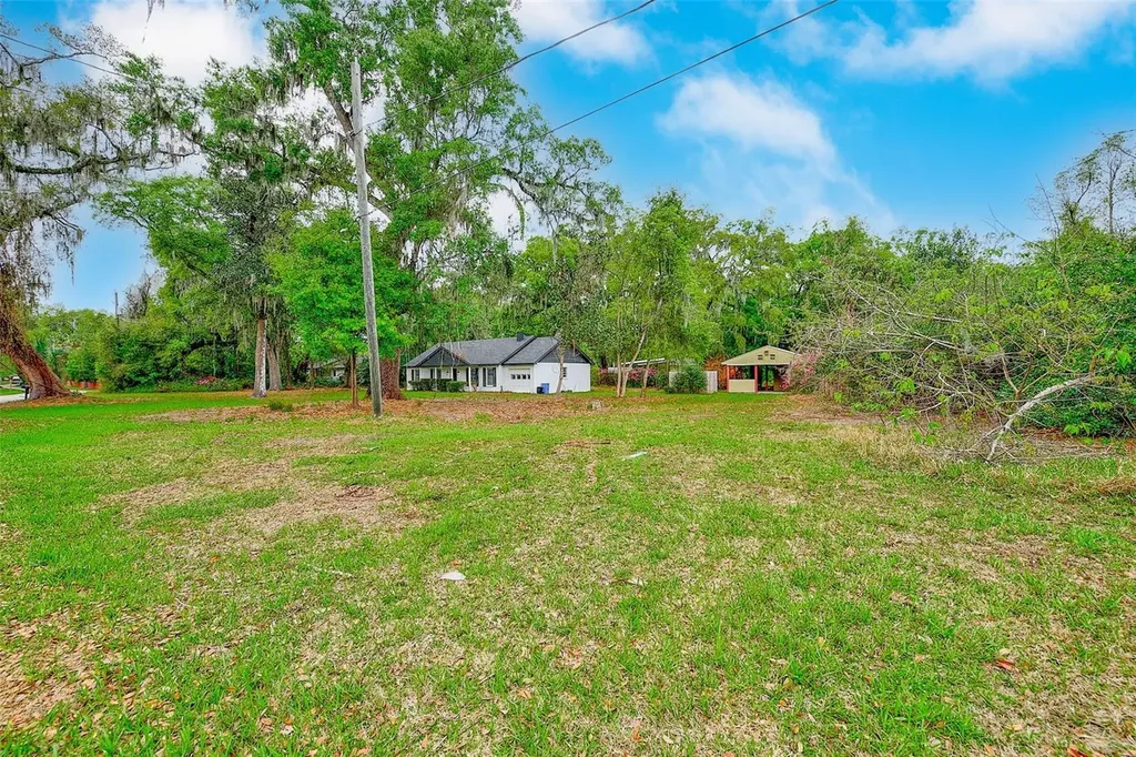 1220 Vinewood Drive Seffner FL 33584