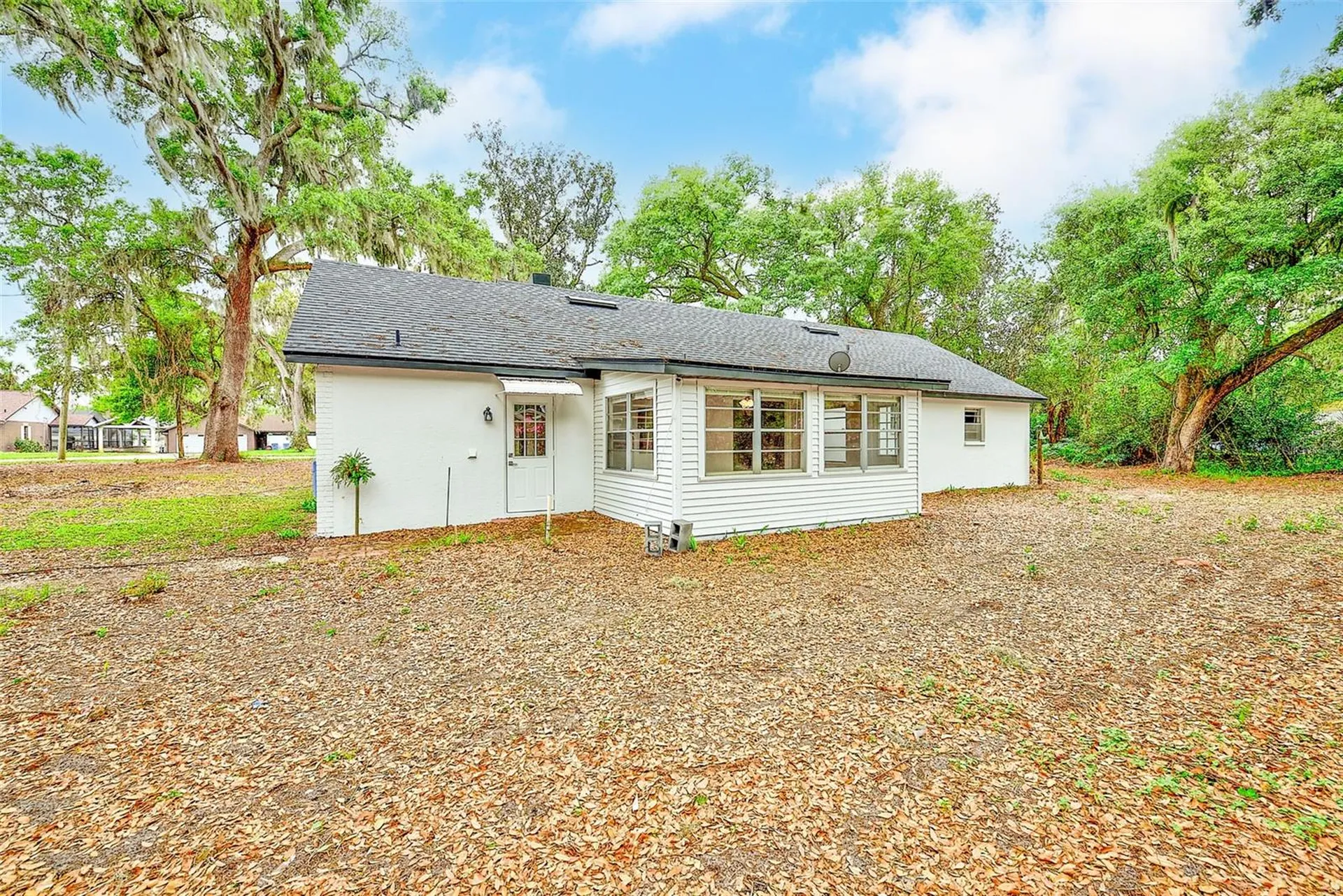 1220 Vinewood Drive Seffner FL 33584