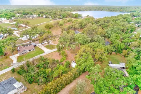 1220 Vinewood Drive Seffner FL 33584