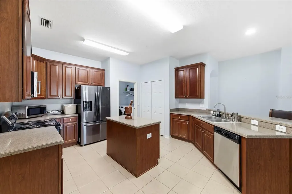 6823 Green Heron Drive Wesley Chapel FL 33545
