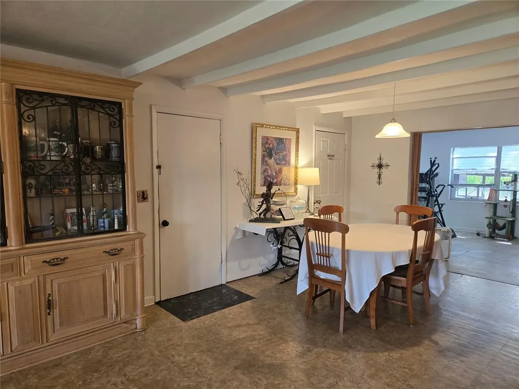 701 S Delaware Avenue Deland FL 32720