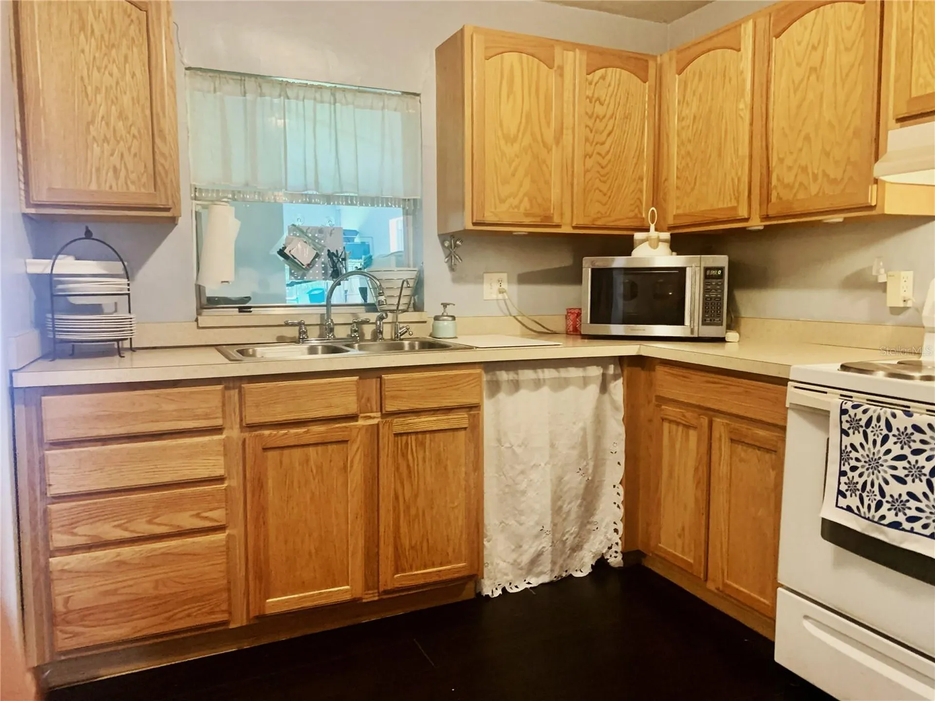 701 S Delaware Avenue Deland FL 32720