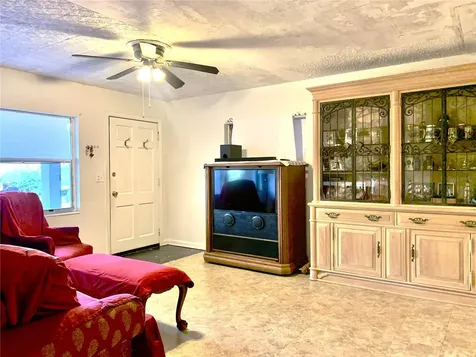701 S Delaware Avenue Deland FL 32720