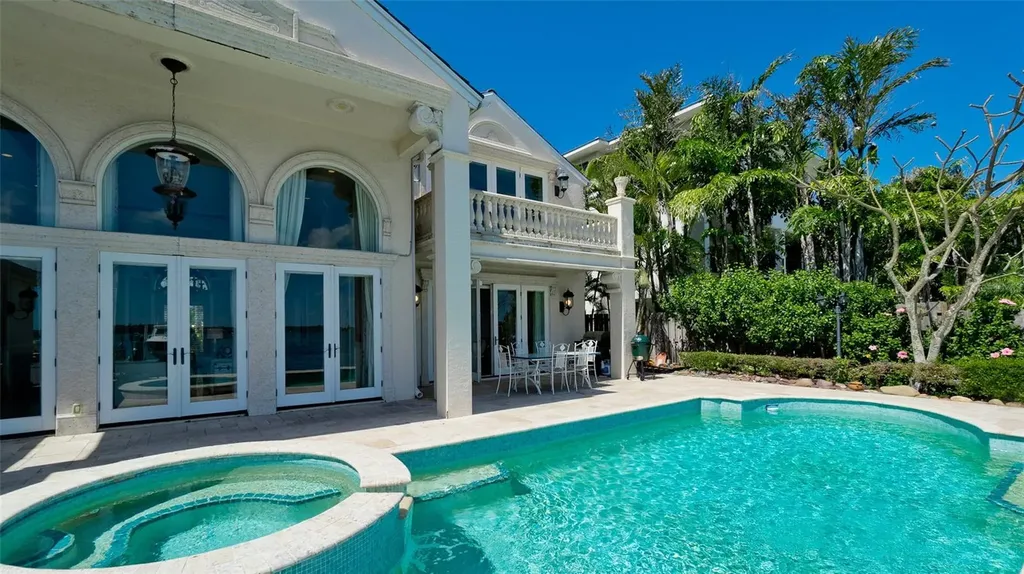 8213 Midnight Pass Road Sarasota FL 34242