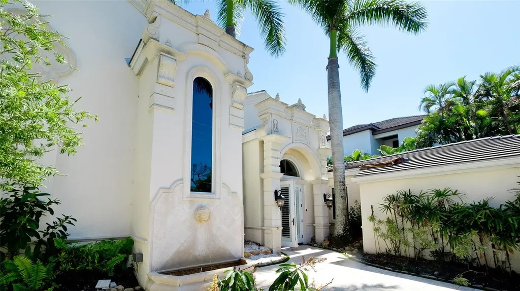 8213 Midnight Pass Road Sarasota FL 34242