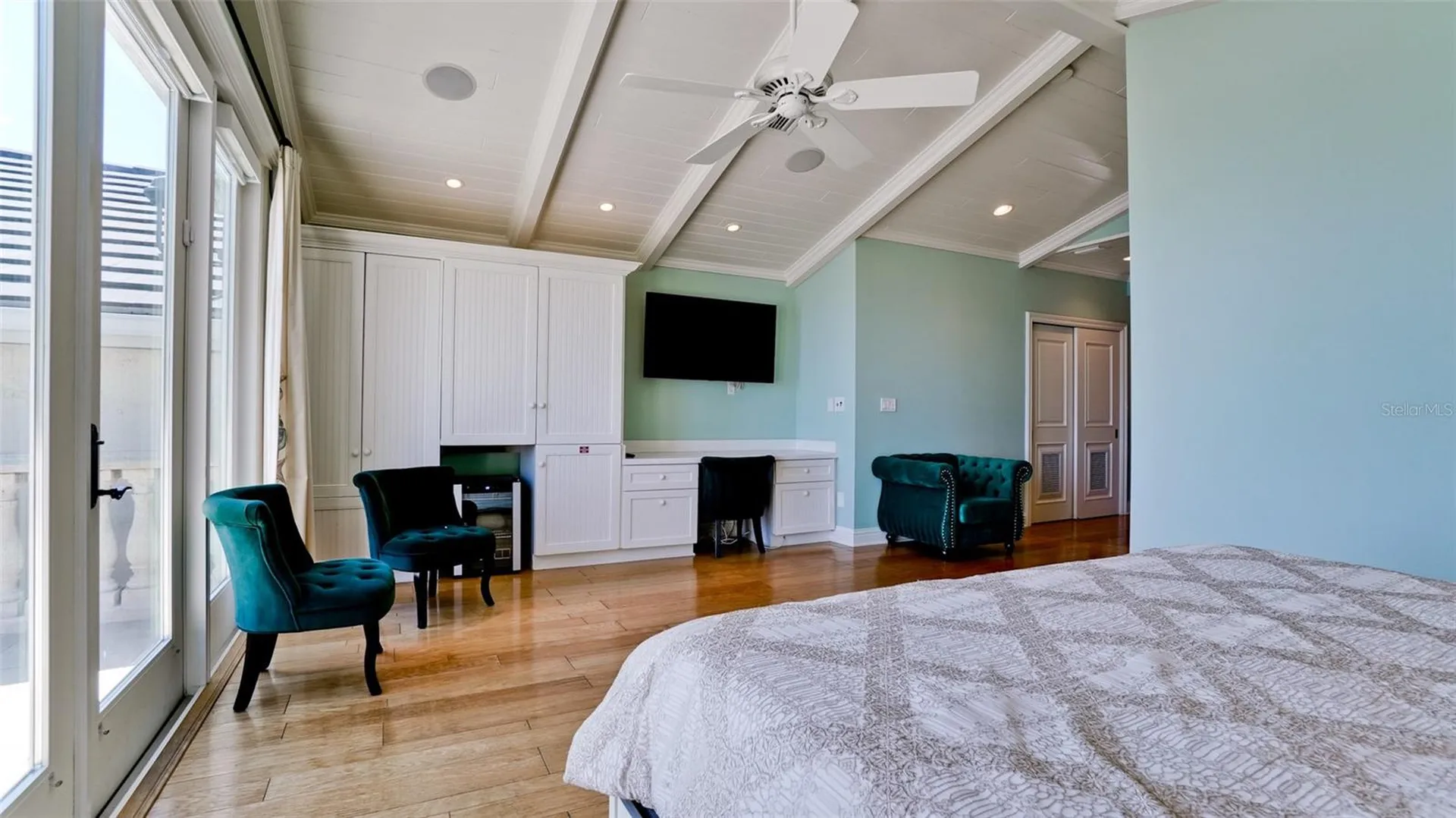 8213 Midnight Pass Road Sarasota FL 34242