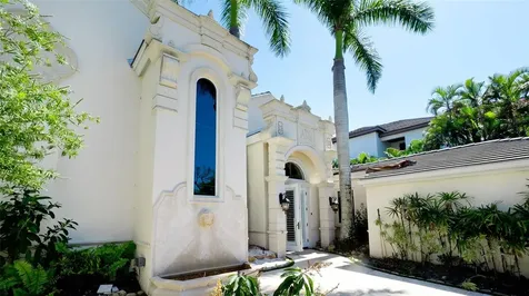 8213 Midnight Pass Road Sarasota FL 34242