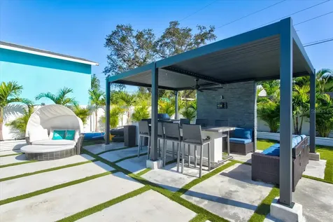 6612 9th Avenue NW Bradenton FL 34209