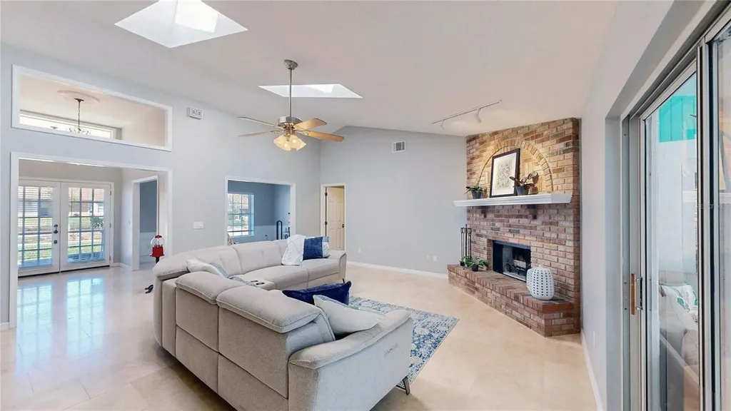 7433 Megan Elissa Lane Orlando FL 32819