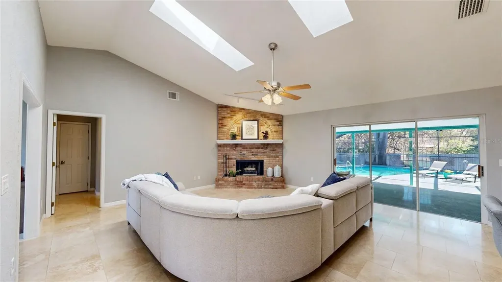 7433 Megan Elissa Lane Orlando FL 32819